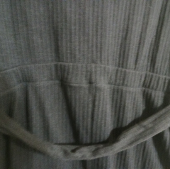 Missguided Off the shoulder Beltef Jumpsuit. - Picture 8 of 8